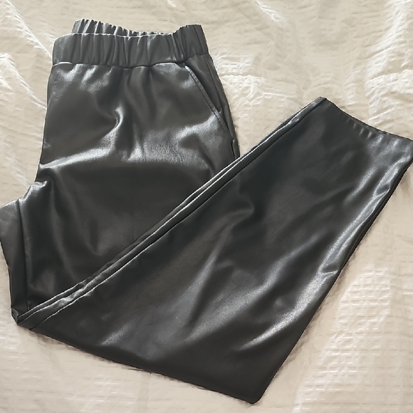 The Drop Pants - Sleek Black Women's Joggers